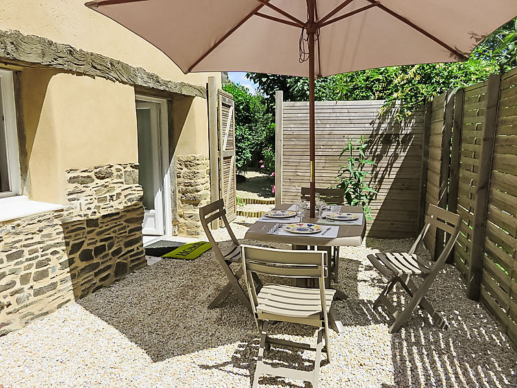 Search and Stay Destinations. Unit / Apartment Accommodation in Évran, Évran - Bretagne - France