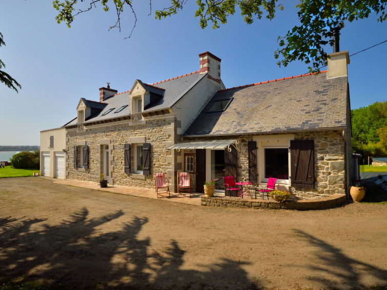 Image blog The Best Parks and Green Spaces in Hillion, Brittany, France