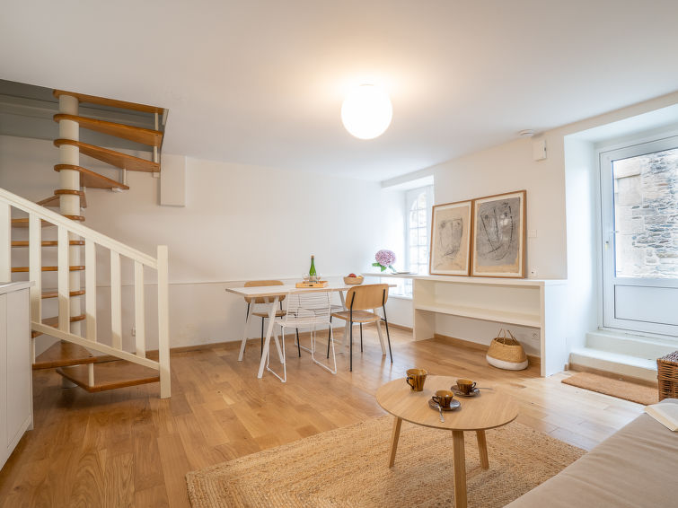 Search and Stay destination Tréguier, Bretagne - France from AU$ 102. Arbenn 2