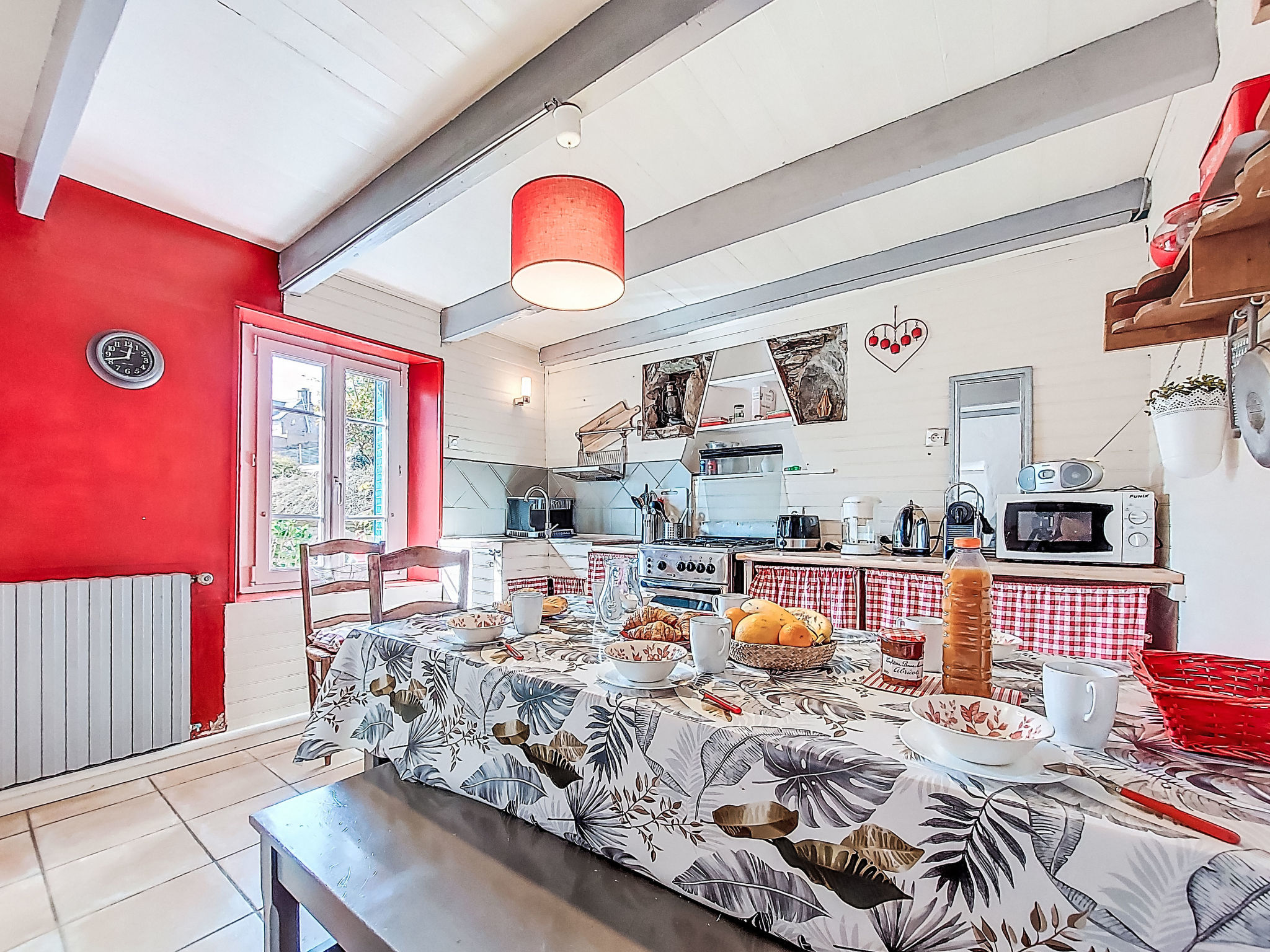 Kitchen / Dining Room