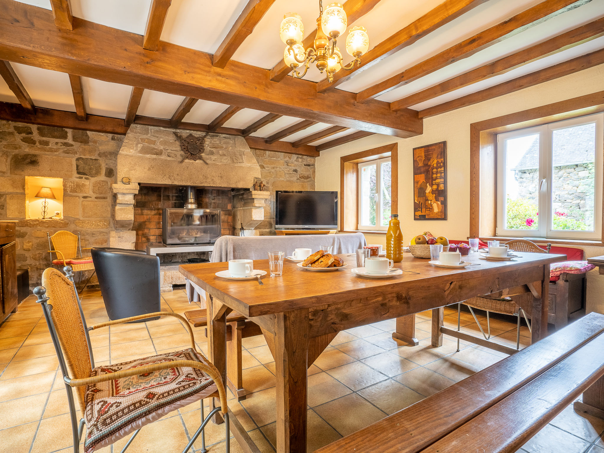 Kitchen / Dining Room