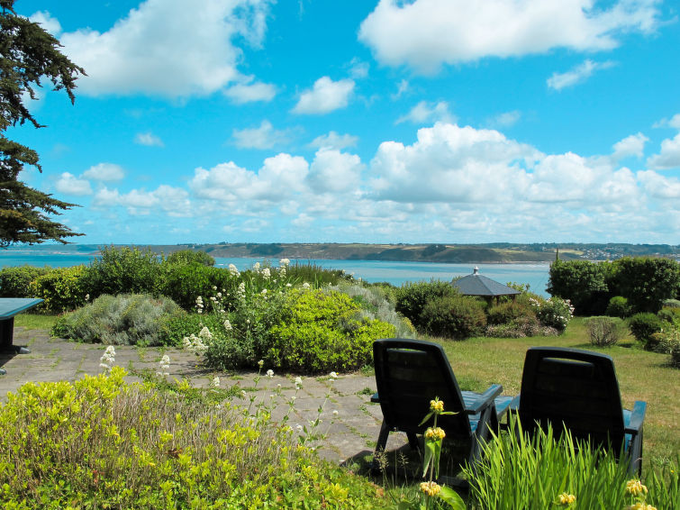 Search and Stay destination Plestin-les-Grèves, Bretagne - France from AU$ 297. Ker Svea (PNG101)