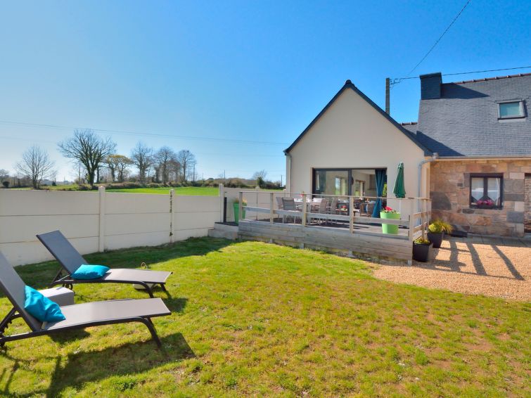Search and Stay destination Ploubezre, Bretagne - France from AU$ 161. Le Guernevez
