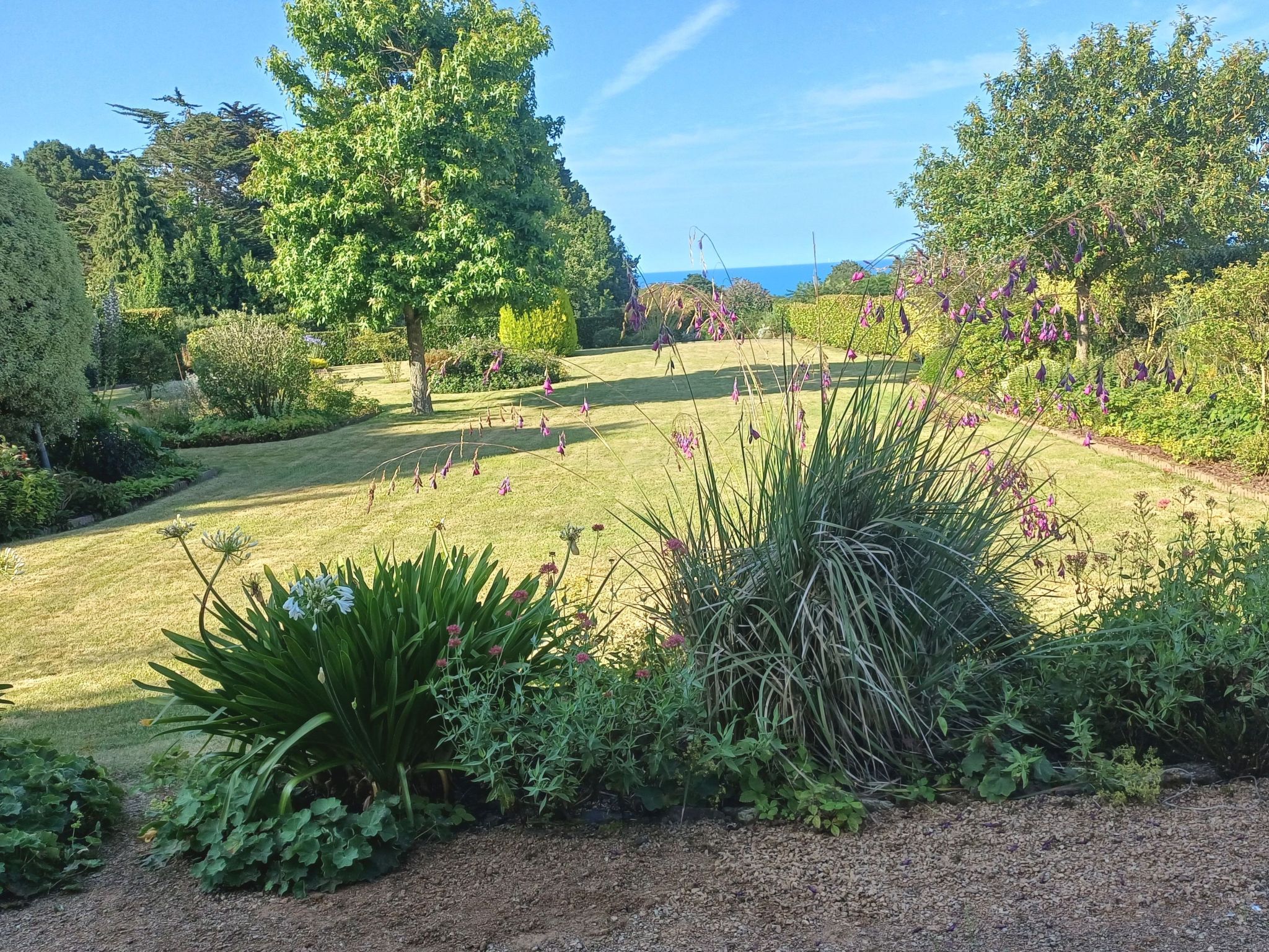 Komforthaus mit Traumgarten und Meerblick-Binnen