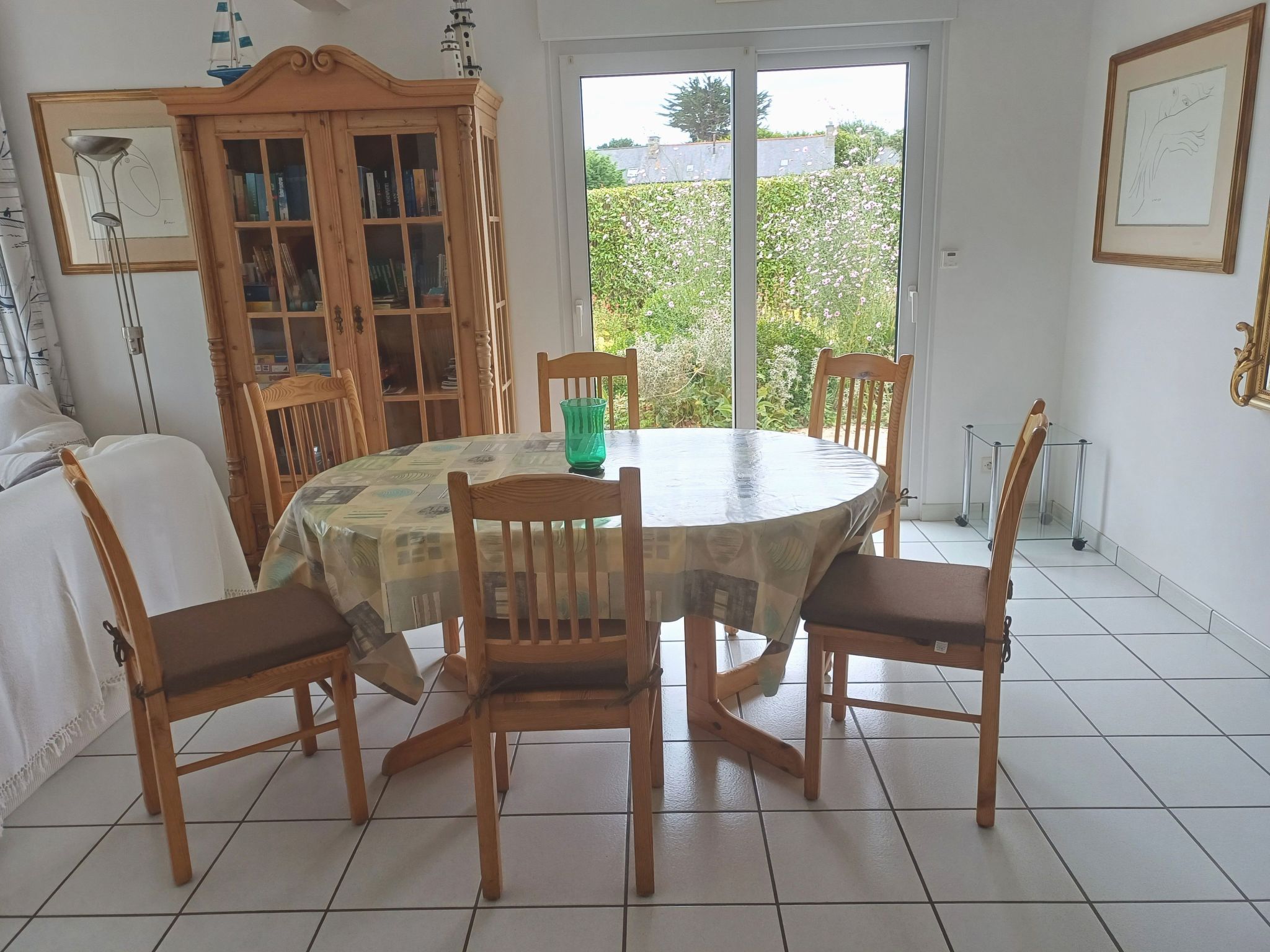 Komforthaus mit Traumgarten und Meerblick-Binnen