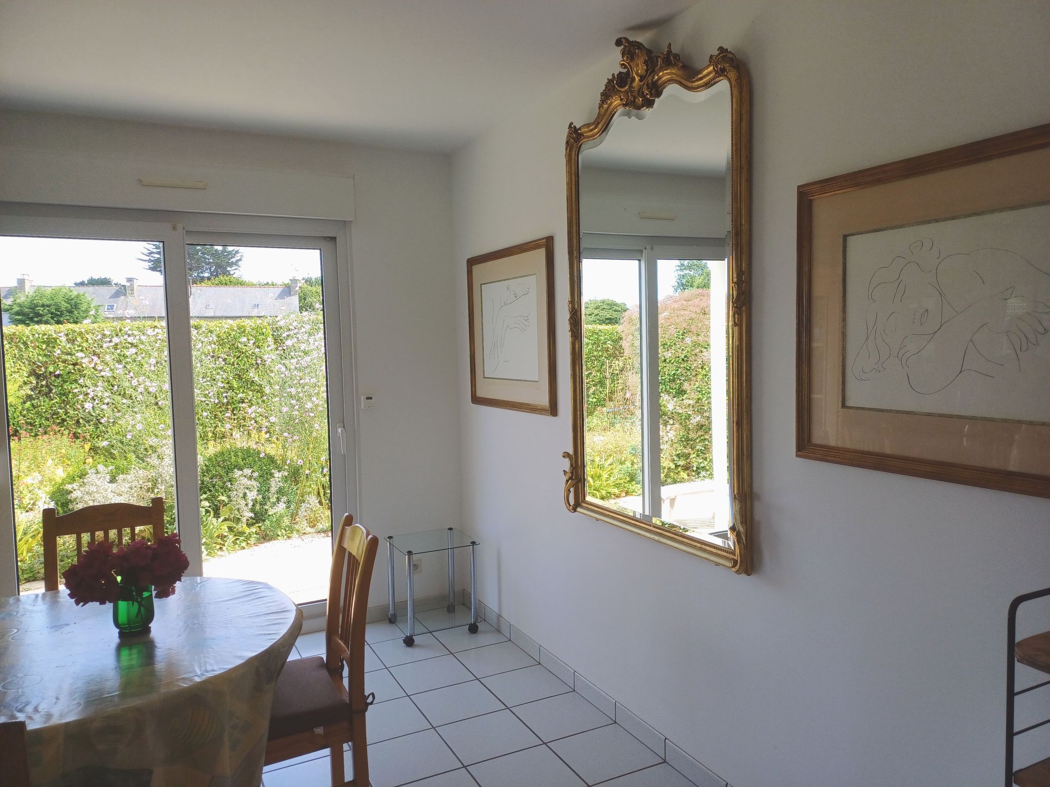 Komforthaus mit Traumgarten und Meerblick-Binnen