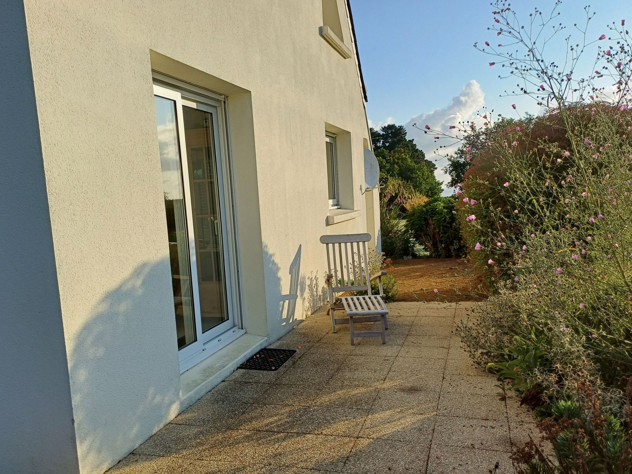 Komforthaus mit Traumgarten und Meerblick-Binnen