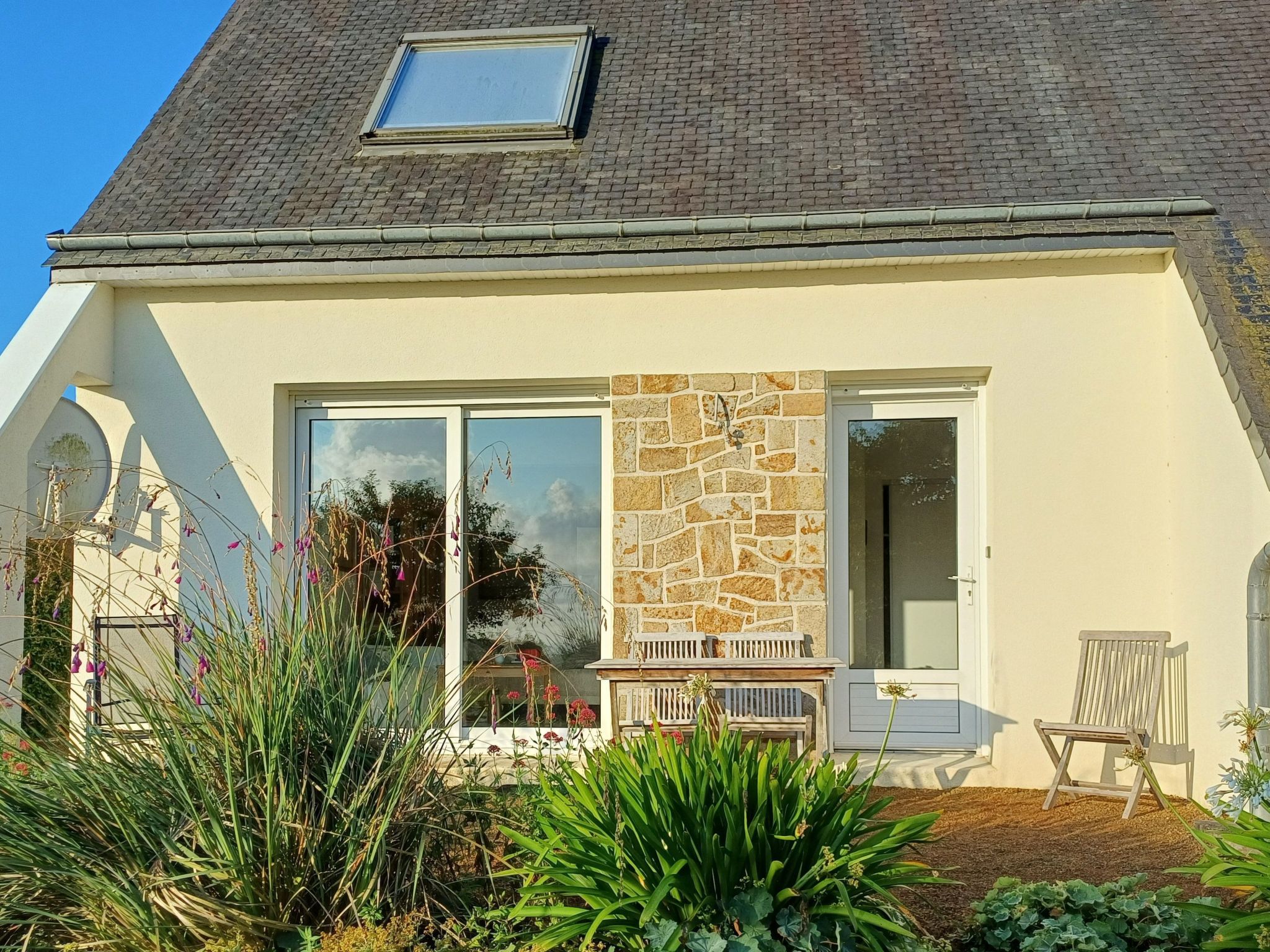 Komforthaus mit Traumgarten und Meerblick-Binnen