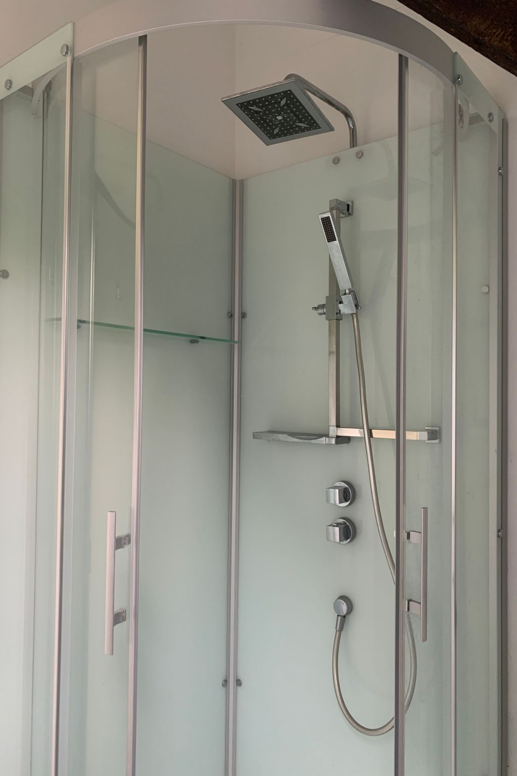 Gite - typisch bretonisches Bauernhaus mit Pool-Binnen