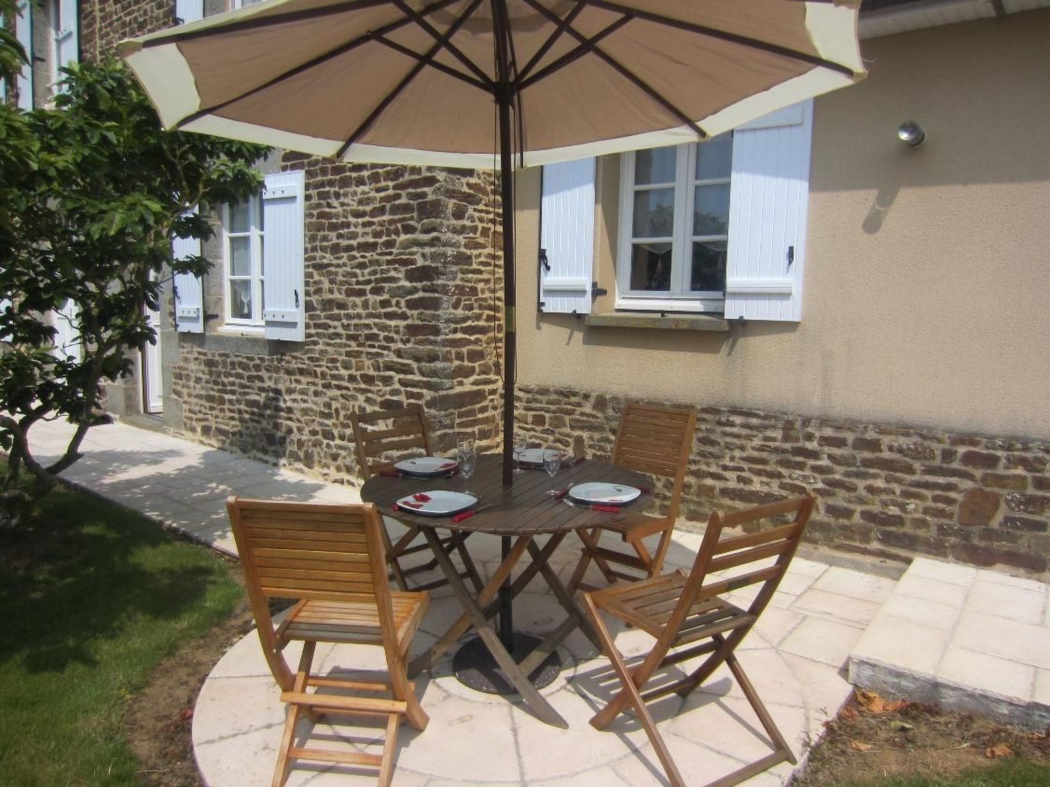 Haus "Magnolias" mit Garten und Grillplatz-Draußen