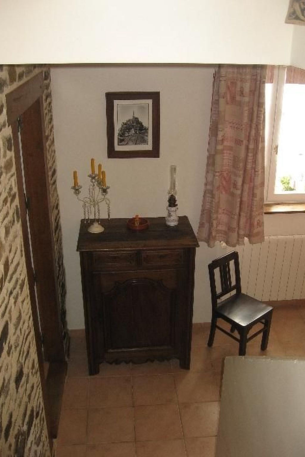 Haus "Magnolias" mit Garten und Grillplatz-Drinnen