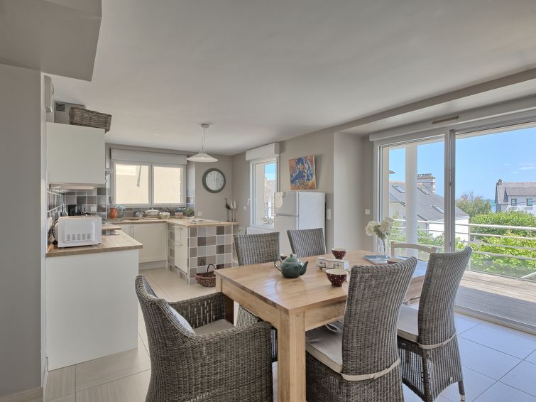 Search and Stay destination Binic-Étables-sur-Mer, Bretagne - France from AU$ 186. Les Embruns
