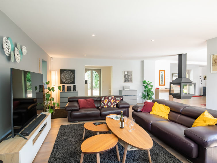 Search and Stay destination Morlaix, Bretagne - France from AU$ 313. La Boissière (MLX200)