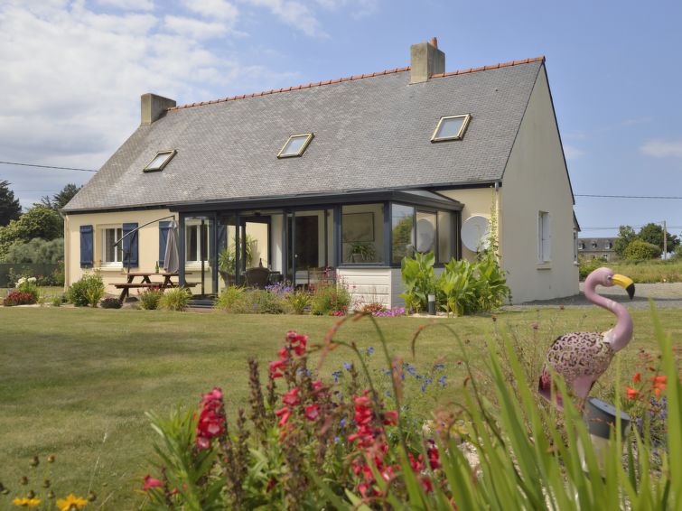 Search and Stay destination Kerbors, Bretagne - France from AU$ 139. La Roseraie
