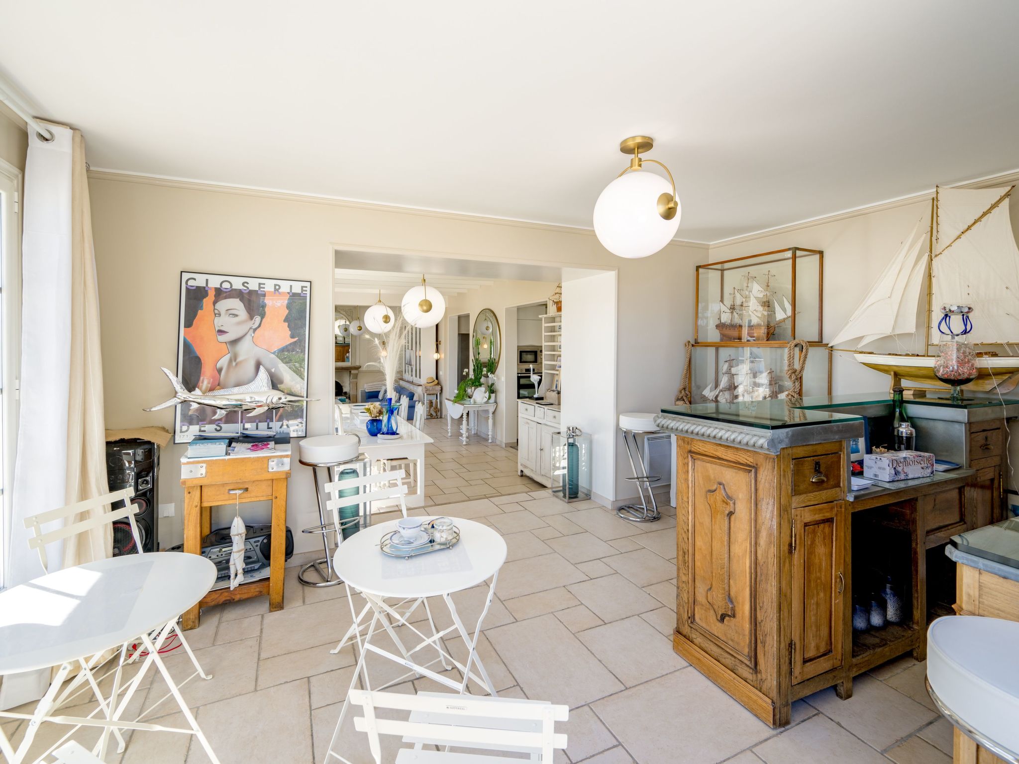 Villa "Ker House" mit Blick auf das Wasser-Binnen