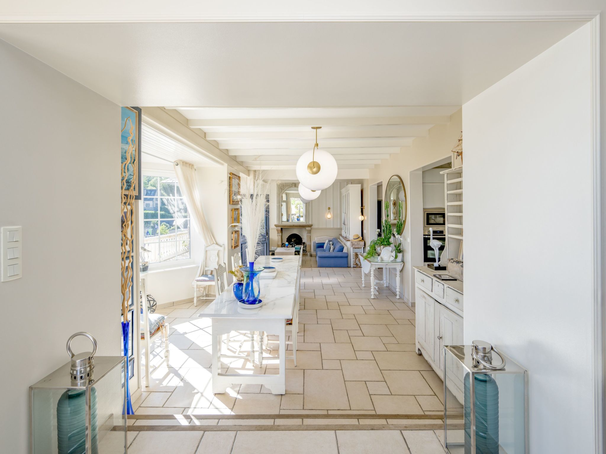 Villa "Ker House" mit Blick auf das Wasser-Binnen