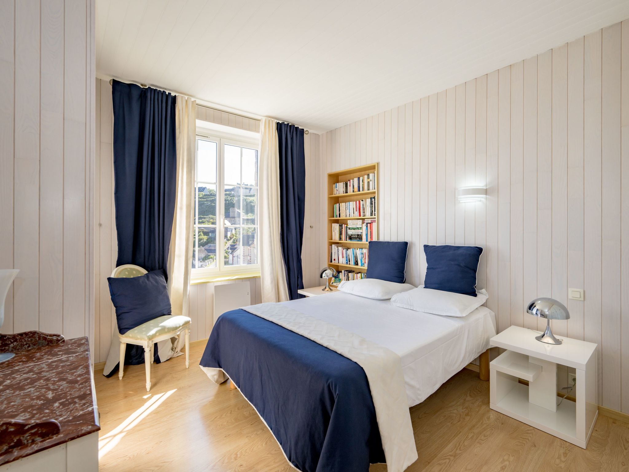 Villa "Ker House" mit Blick auf das Wasser-Binnen