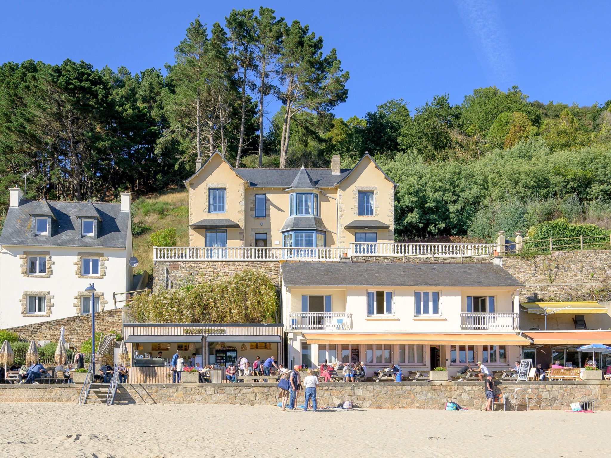 Villa "Ker House" mit Blick auf das Wasser — Terrace (3 of 51)