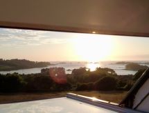 neues Haus mit blendendem Meerblick