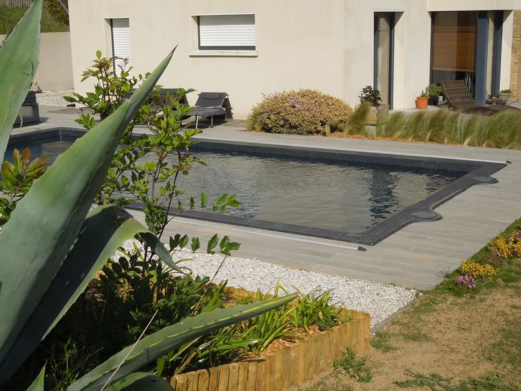 Search and Stay destination Saint-Michel-en-Grève, Bretagne - France from AU$ 178. Belle vue sur mer