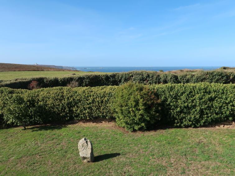 Search and Stay destination Cléden-Cap-Sizun, Bretagne - France from AU$ 187. Kerludu