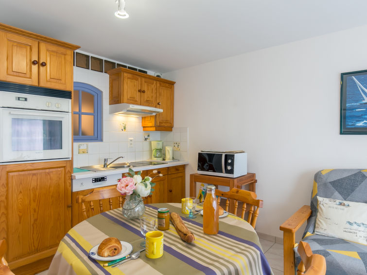 Search and Stay destination Concarneau, Bretagne - France from AU$ 93. Ty Bugale
