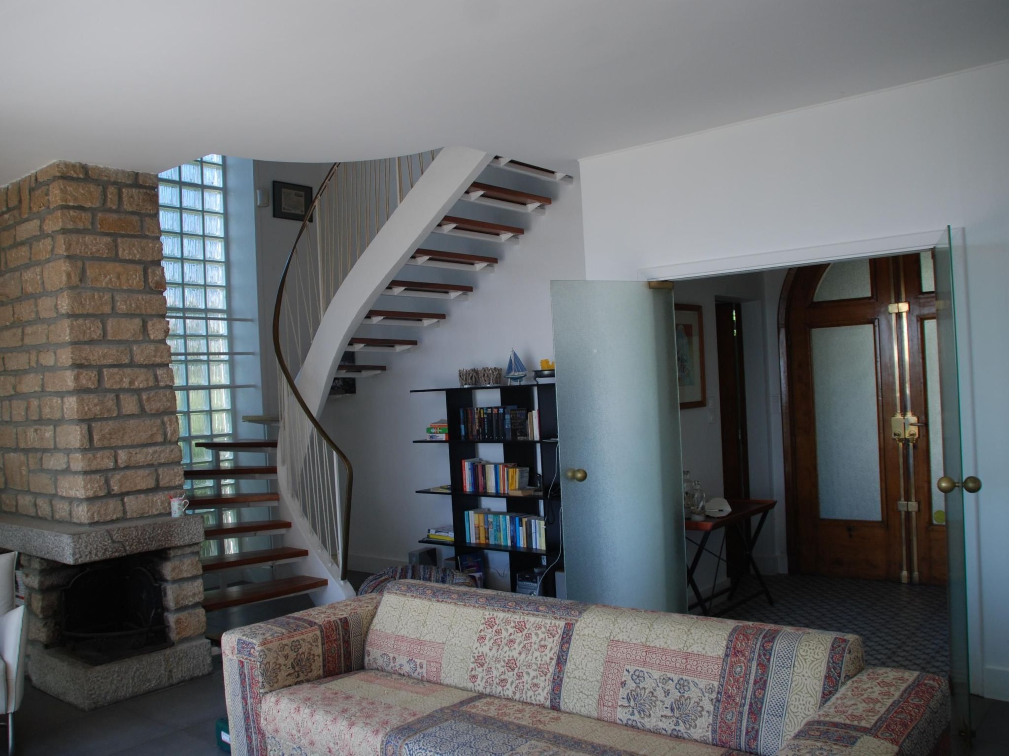 Villa mit großem Grundstück direkt am Mer-Inside