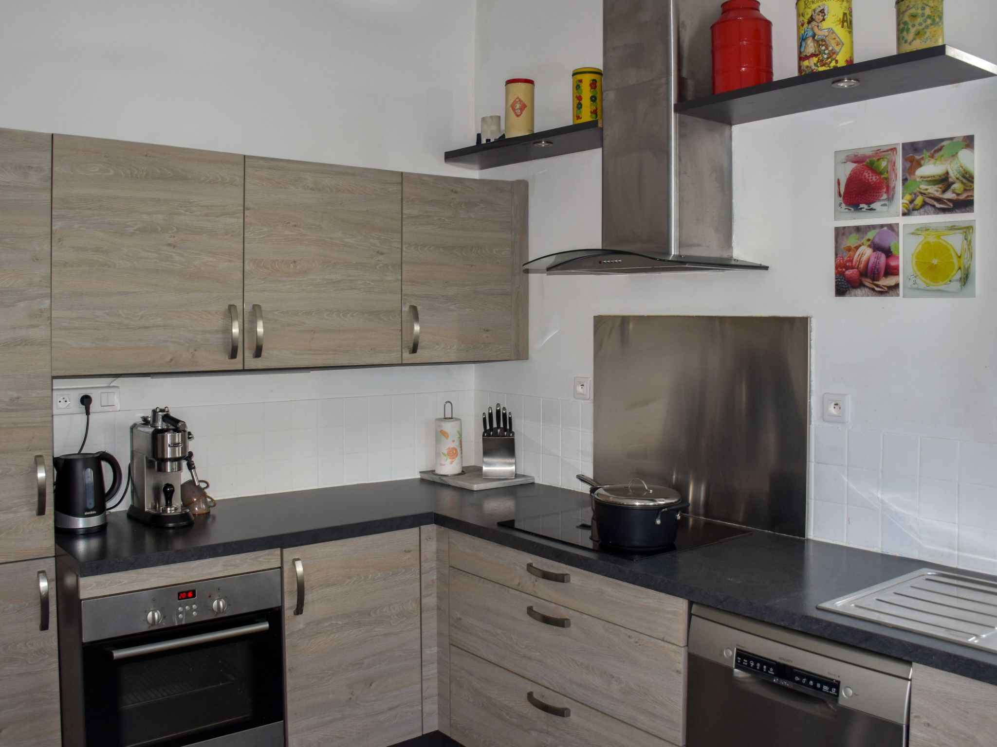 Villa mit großem Grundstück direkt am Mer-Inside