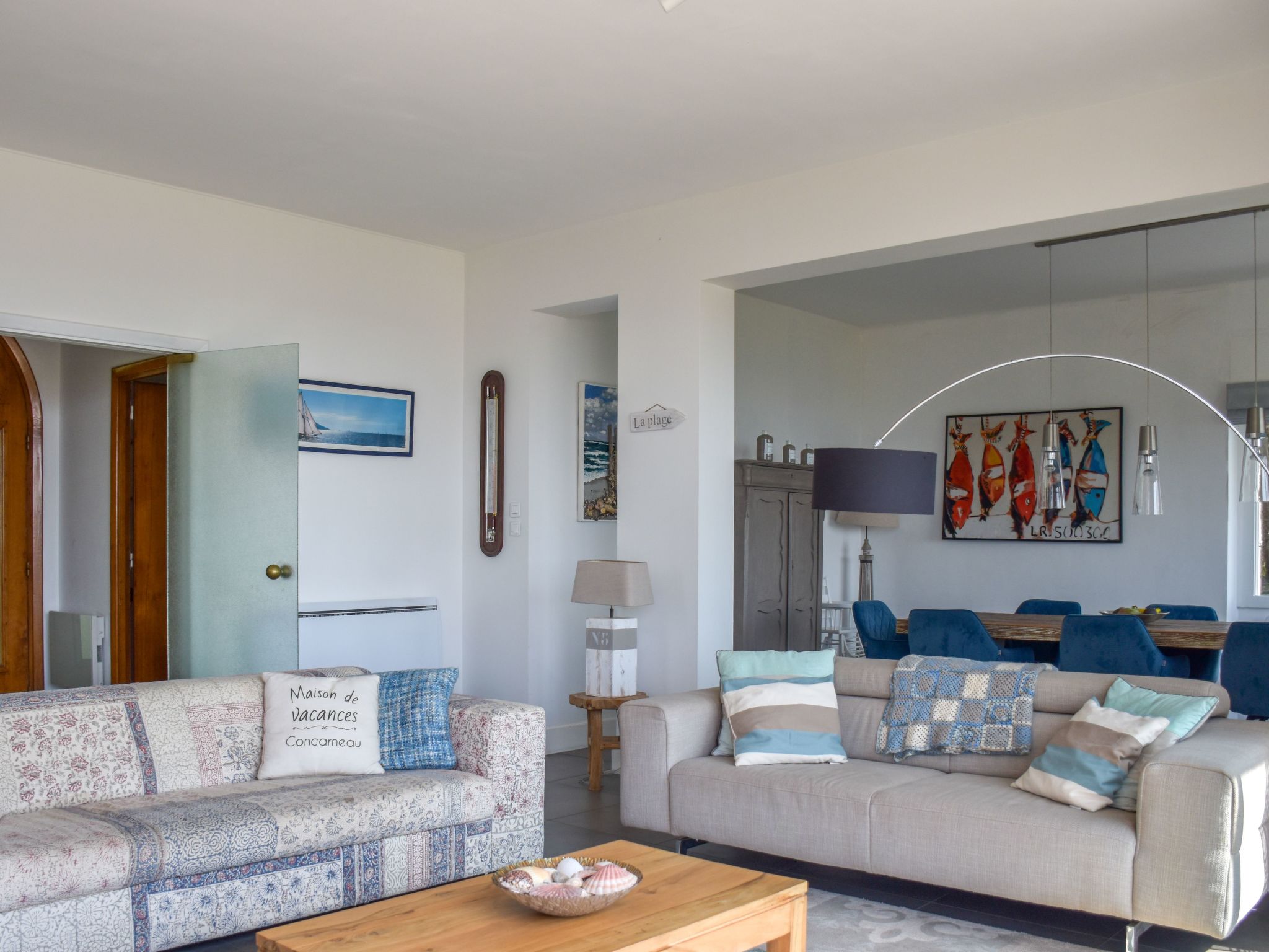 Villa mit großem Grundstück direkt am Mer-Inside