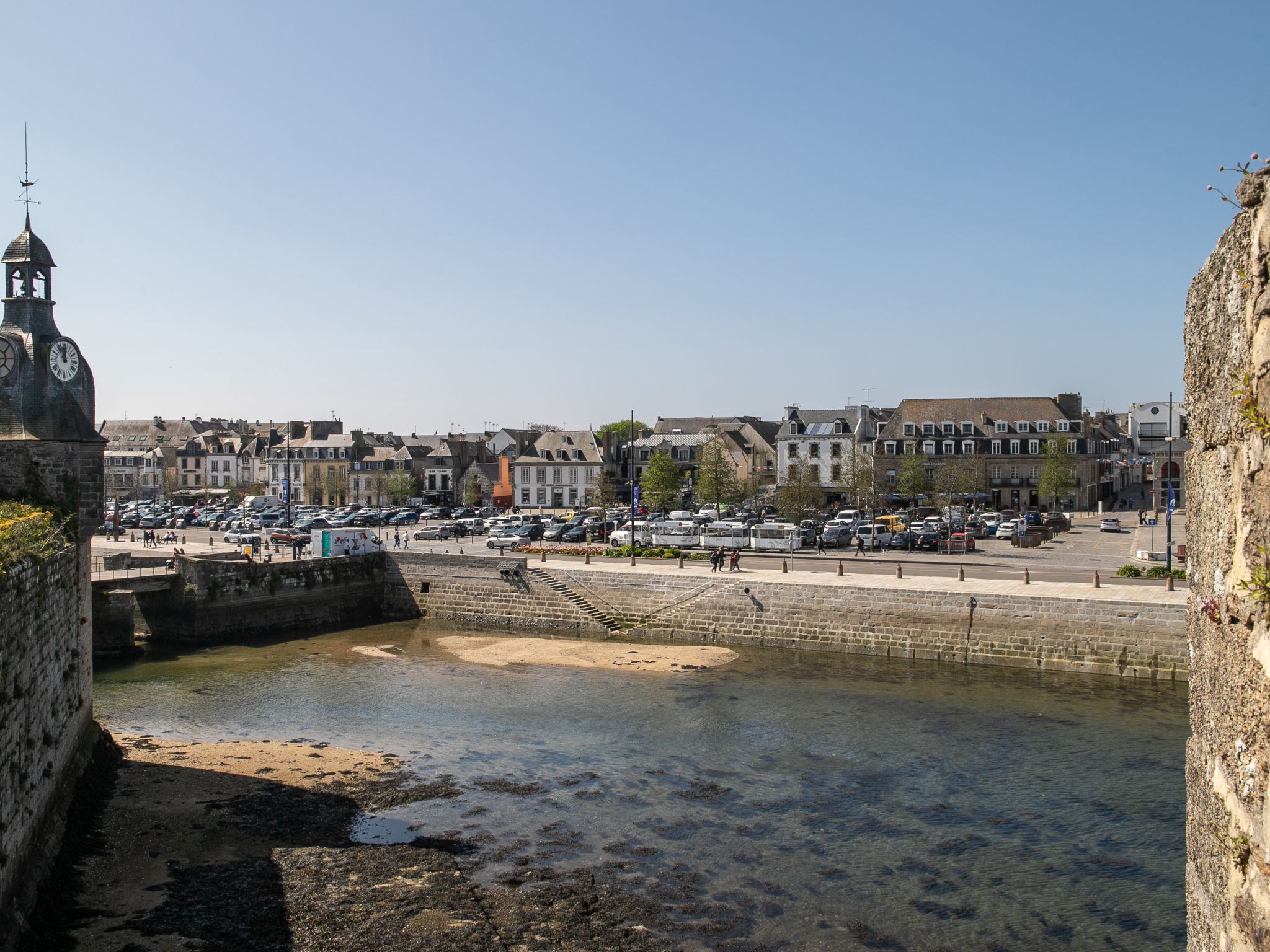Villa mit großem Grundstück direkt am Mer-Area