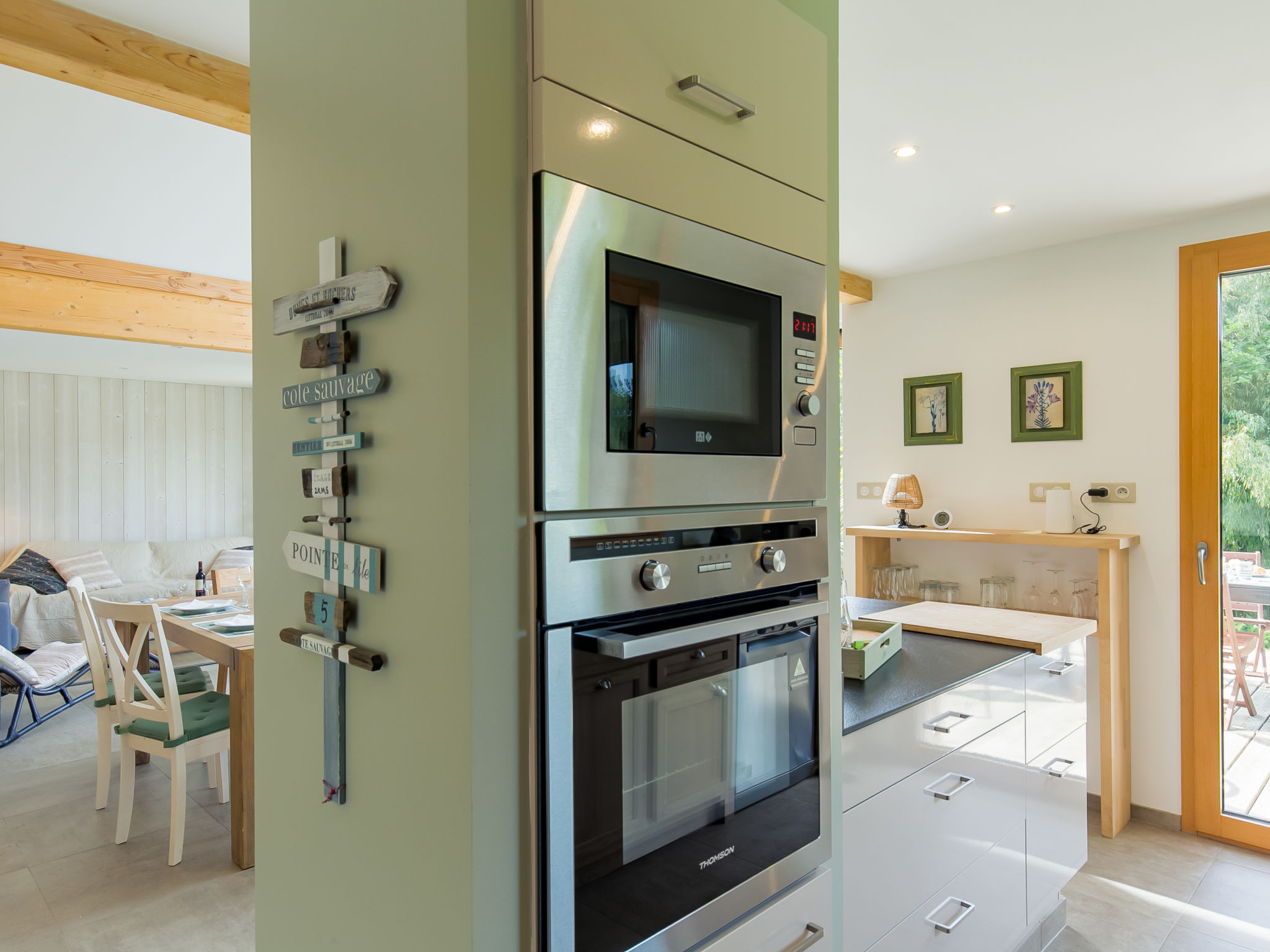 Maison Ty Coat – Cuisine et coin repas, photo 15 sur 33
