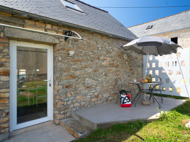 Search and Stay destination Plogoff, Bretagne - France from AU$ 130. La petite Iroise