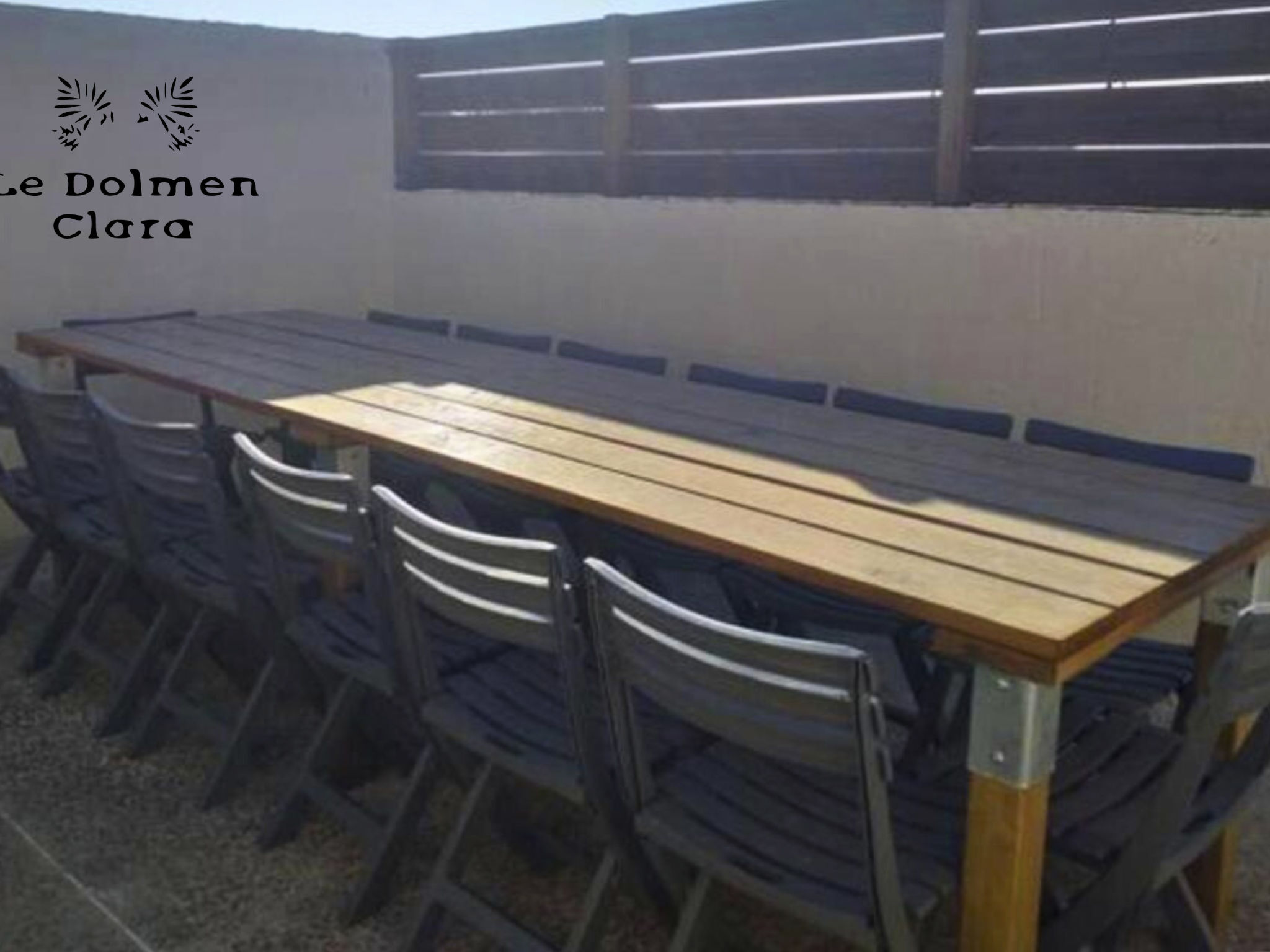 Das Dolmengebäude Clara