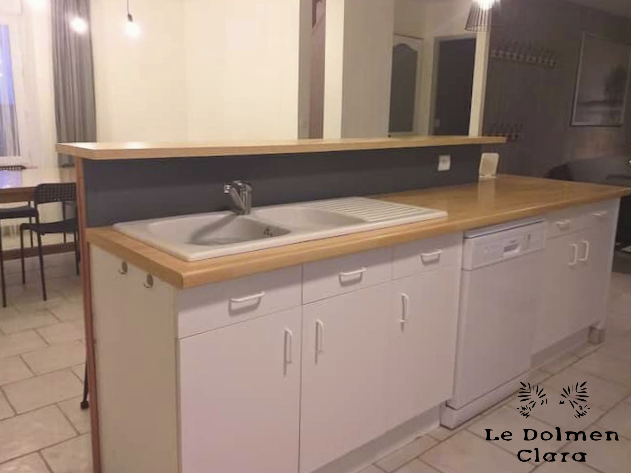 Das Dolmengebäude Clara-Dedans