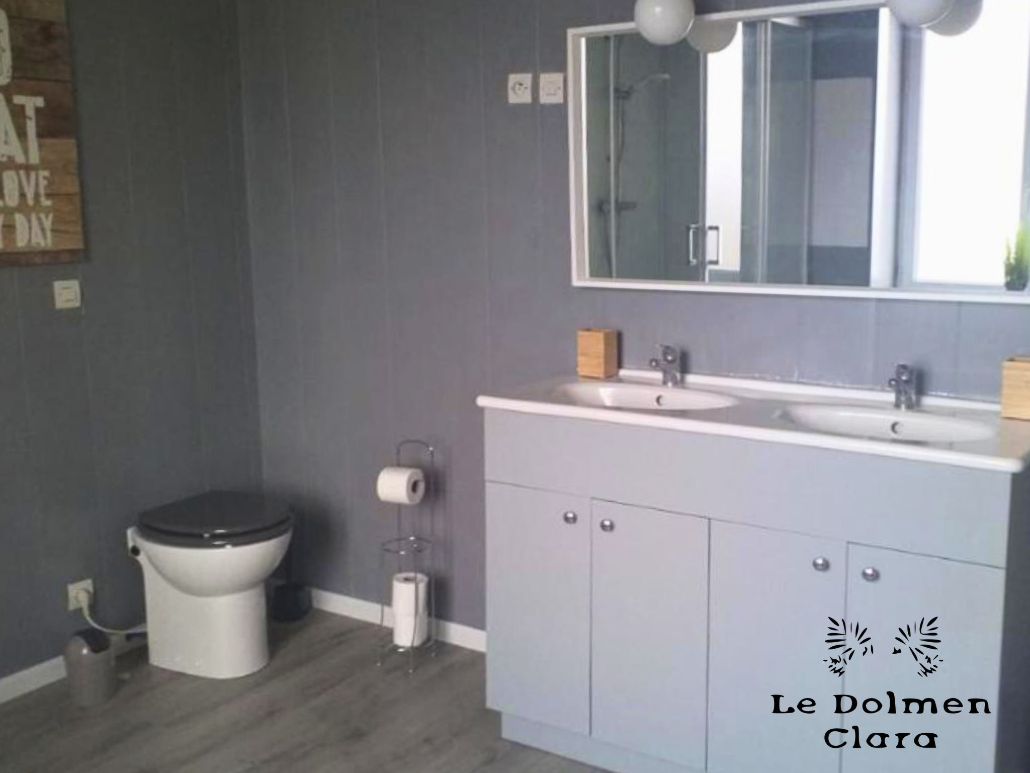 Das Dolmengebäude Clara-Dedans