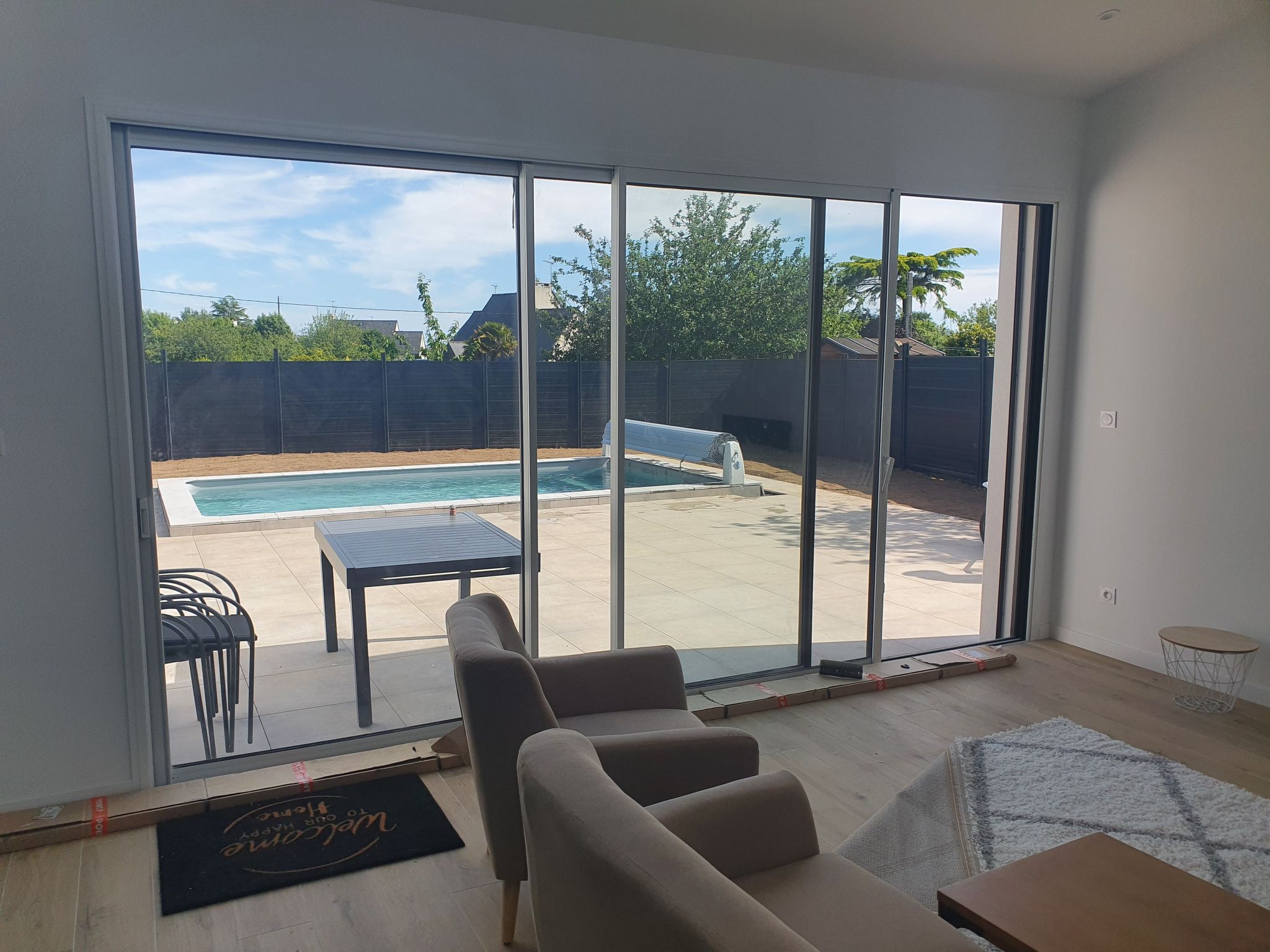 Neues Haus in Meeresnähe mit beheiztem Pool-Binnen