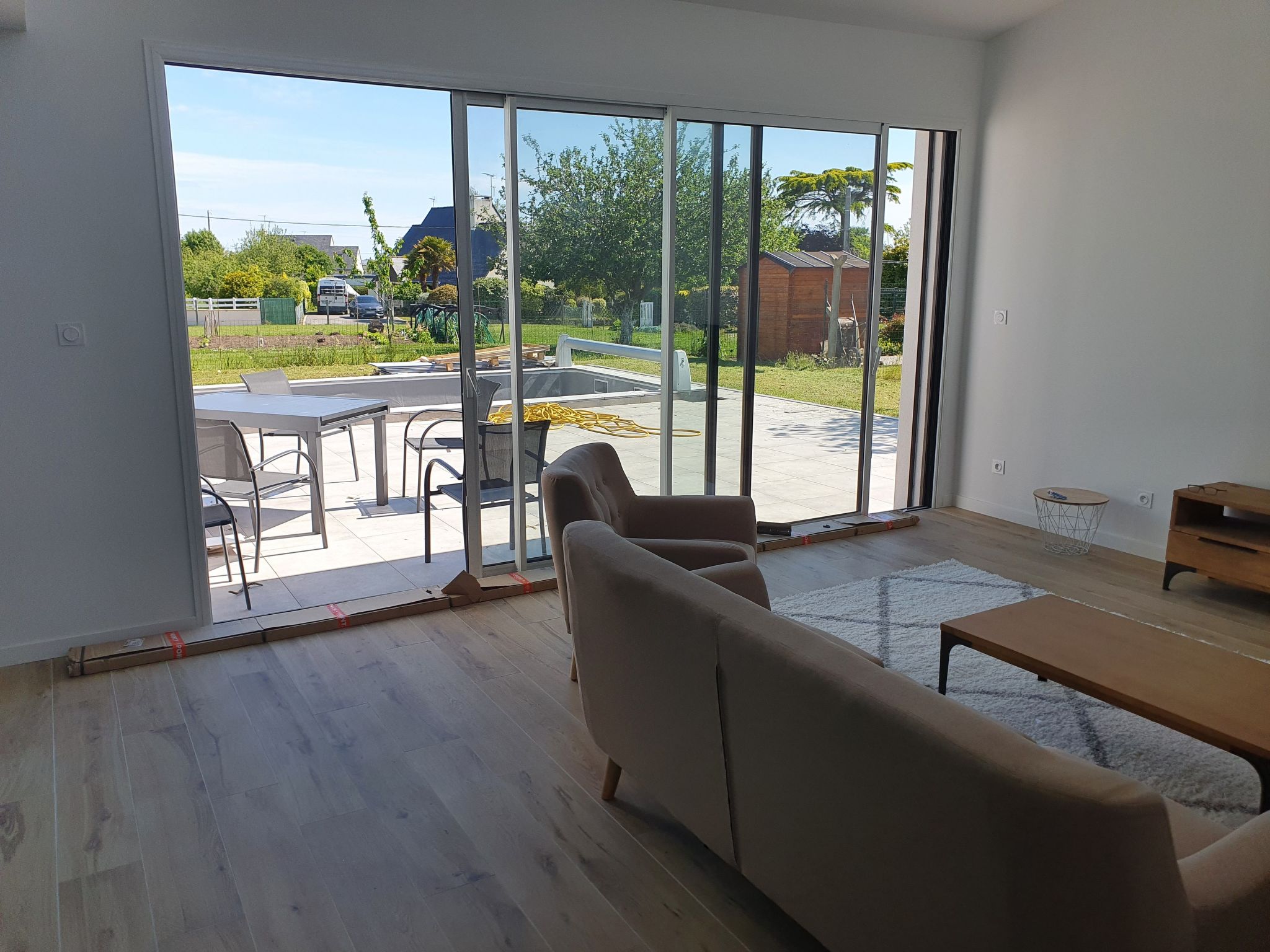 Neues Haus in Meeresnähe mit beheiztem Pool-Binnen