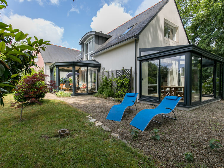 Search and Stay destination Gouesnach, Bretagne - France from AU$ 171. Les Bruyères