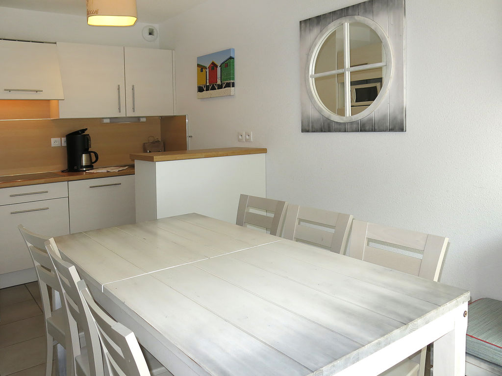 Les Jardins d'Arvor — Kitchen / Dining Room
