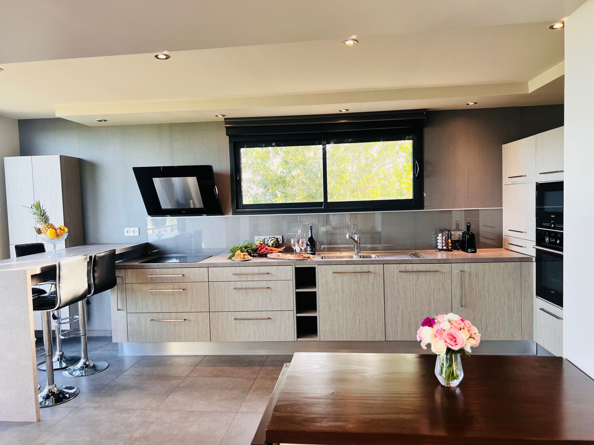 Villa Tante Alice  Meerblick Komfort Villa Alleinlage mit Aufzug Jacuzzi Dampfb-Binnen