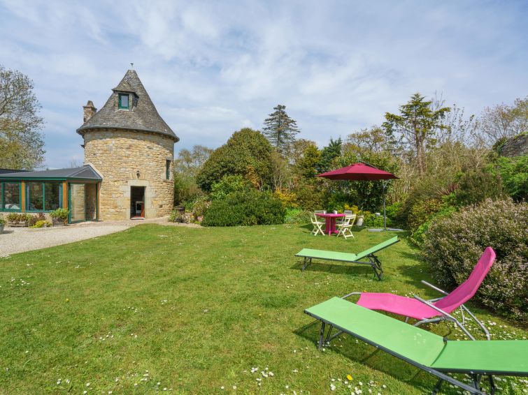 Op 800 m van zee: Vrijstaand vakantiehuis Le Pigeonnier in Crozon-Morgat in Crozon-Morgat