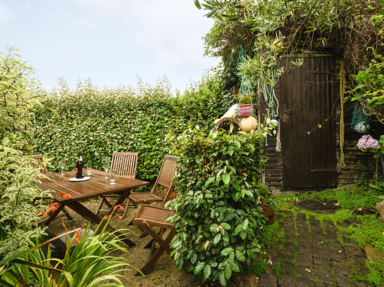 Search and Stay destination Crozon, Bretagne - France from AU$ 122. Ti Maen