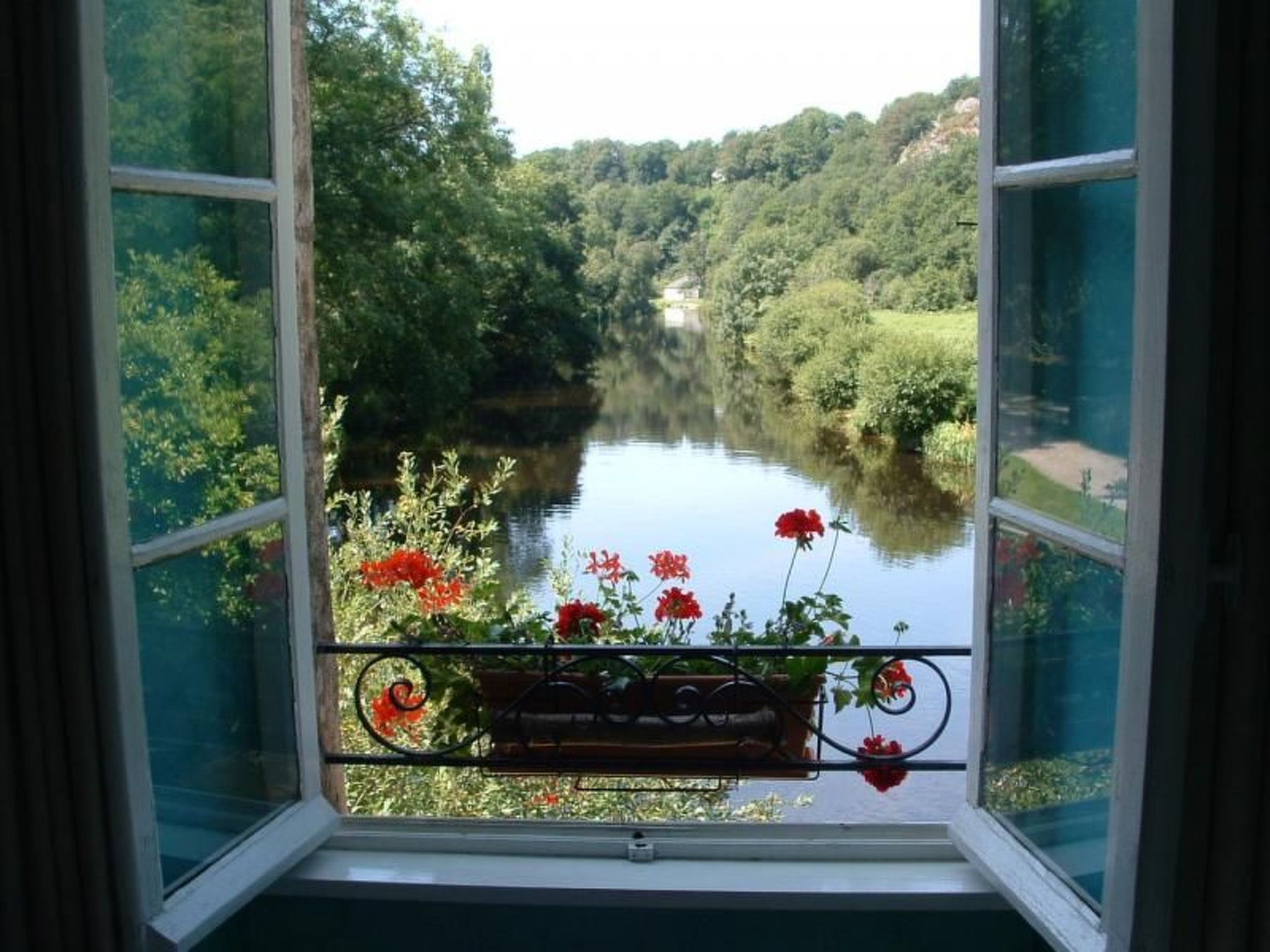 Unterkunft mit eigenem Garten und Blick auf den Fluss — view 1 of 19
