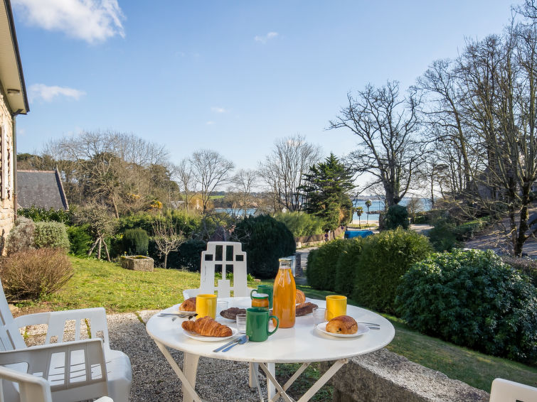 Search and Stay destination Névez, Bretagne - France from AU$ 227. Saint Nicolas