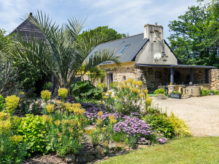 Search and Stay destination Trégunc, Bretagne - France from AU$ 183. Belon (TGC104)