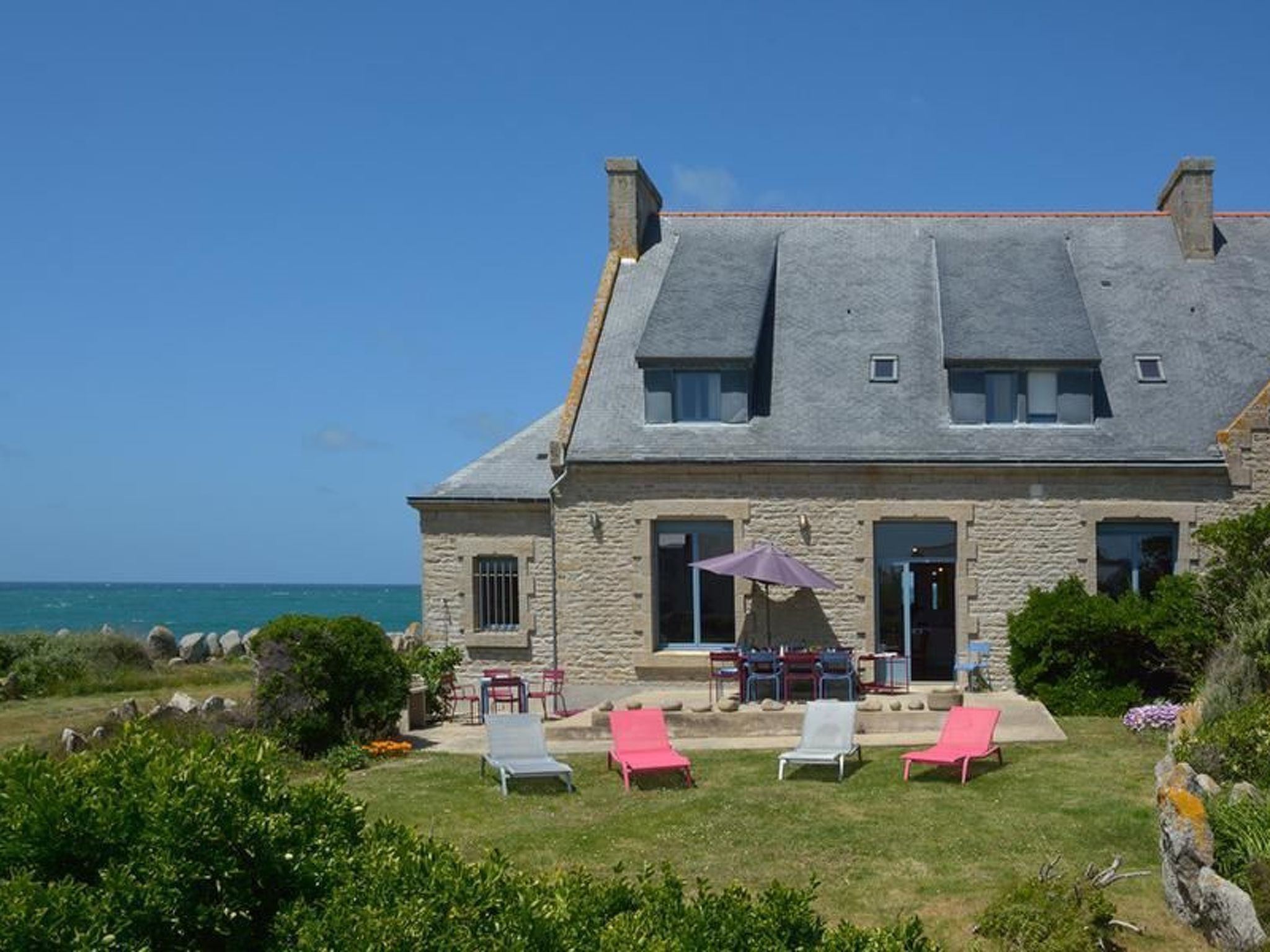 Villa "Le Viben" mit Blick auf das Wasser-Image-tags.info