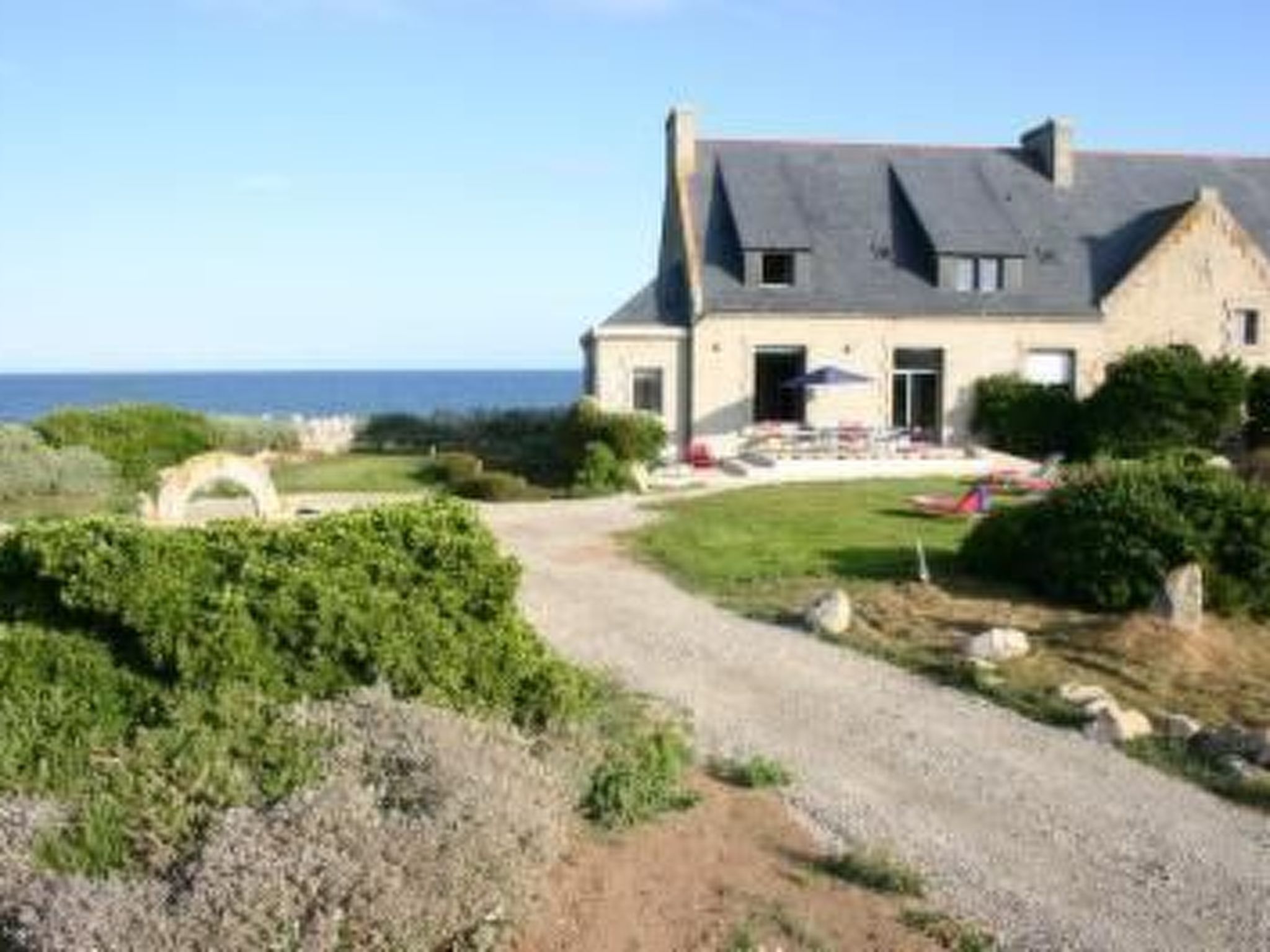 Villa "Le Viben" mit Blick auf das Wasser-Image-tags.info