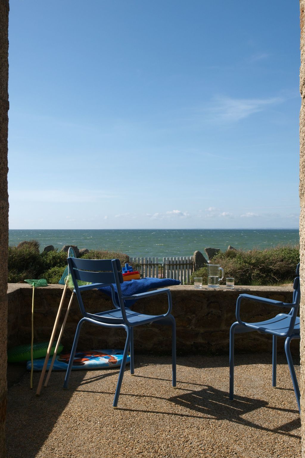 Ferienvilla mit Blick auf das Wasser-Image-tags.info