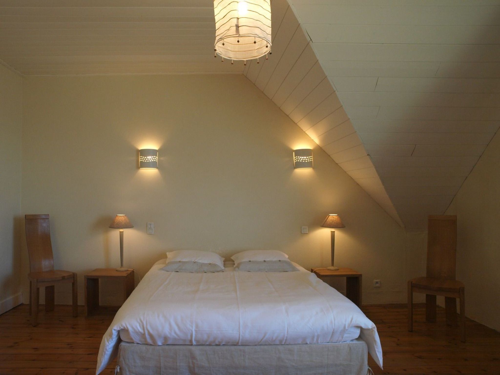 Ferienvilla mit Blick auf das Wasser-Image-tags.info