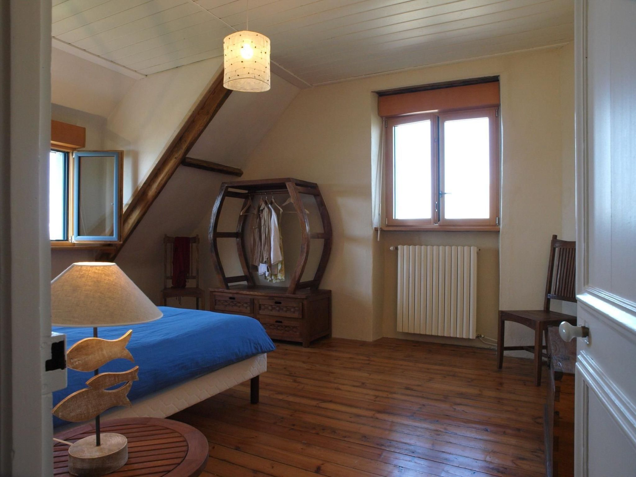 Ferienvilla mit Blick auf das Wasser-Image-tags.info